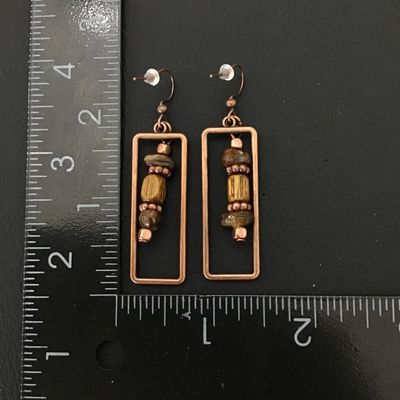 Fashion stone earrings