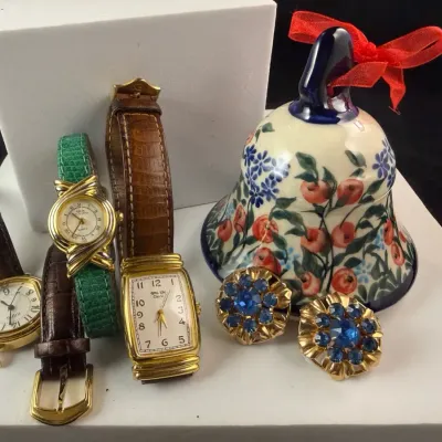 Ladies gruen tank watch blue rhinestone scatter pins polish bell