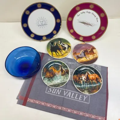 Sun valley collectibles and four horse print plates