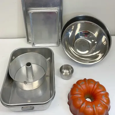 Vintage nordicware bundt pan crestware aluminum baking trays and more