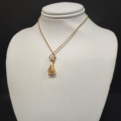 LOT 53: Diamond and 14K Gold Pendant on 14K Gold Chain 3.8gtw