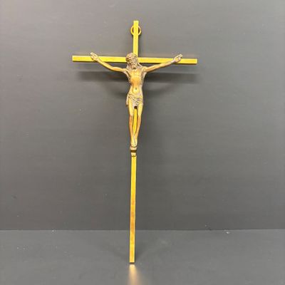 LOT 32: Assortment of Religious Iconography - Rosaries, Crosses & More