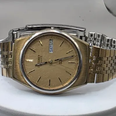 LOT: 57 Vintage Untested Watches Timex Seiko & More