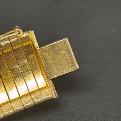 LOT 69: Beaucraft 925 Sterling Brooch 3.3g with a Sterling 925 Italy Tri-Tone Bracelet 27.9g