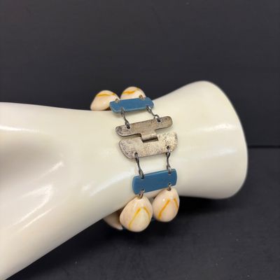 LOT 49: Vintique Cowrie Shell Bracelet Circa 1930 - 1940s