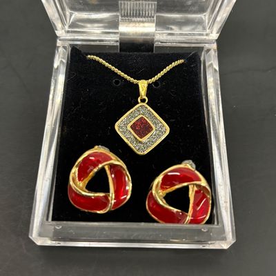 LOT 40: Vintage Holiday Costume Jewelry