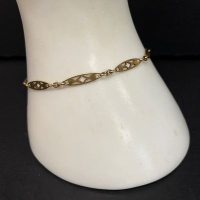 LOT 107: Vintage 14k Gold Bracelet 2.8g (Acid Tested)