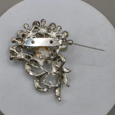 LOT 58: Collection of 5 Vintage Silvertone Brooches Mazer & More