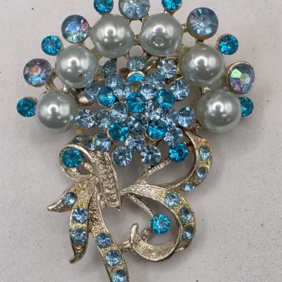 LOT 58: Collection of 5 Vintage Silvertone Brooches Mazer & More
