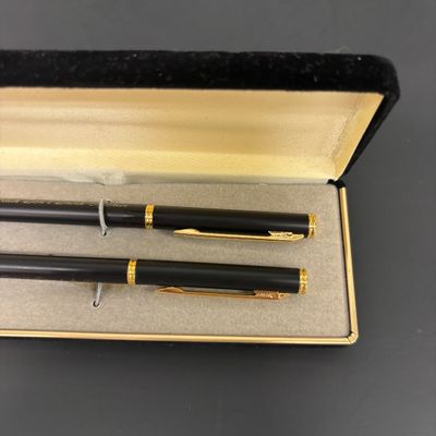 LOT 31: Collection of Vintage Pens