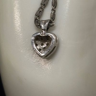 LOT 92: Vintage 14k Gold and Diamond Chip Pendant on a 925 Sterling Chain 4.3gtw