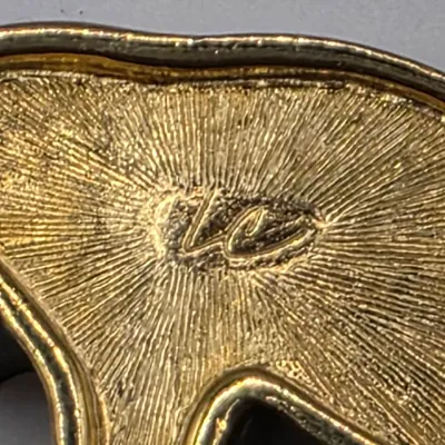 LOT 60: Vintage Gold & Silver Tone Brooches & Pins Sarah Coventry Liz Claiborne & More
