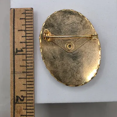 LOT 60: Vintage Gold & Silver Tone Brooches & Pins Sarah Coventry Liz Claiborne & More