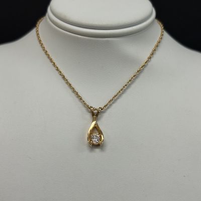 LOT 53: Diamond and 14K Gold Pendant on 14K Gold Chain 3.8gtw