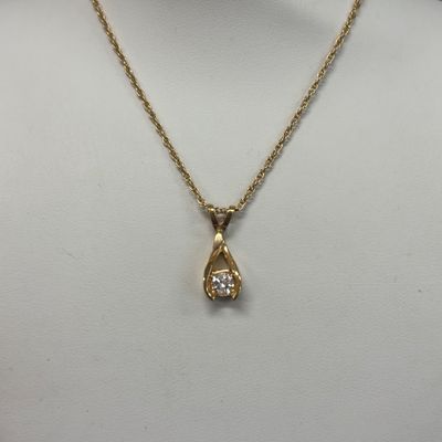 LOT 53: Diamond and 14K Gold Pendant on 14K Gold Chain 3.8gtw