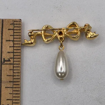 LOT 60: Vintage Gold & Silver Tone Brooches & Pins Sarah Coventry Liz Claiborne & More