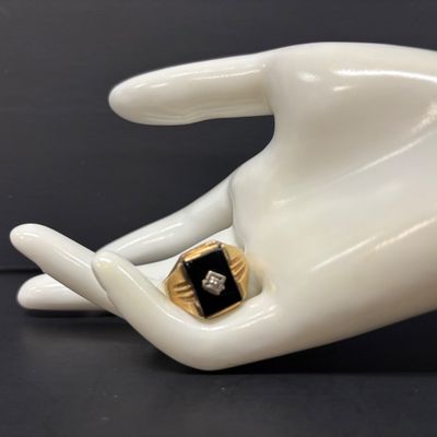 LOT 87: Diamond Chip and Black Onyx 10k Yellow Gold Ring 4.7gtw Sz 10.5