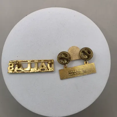 LOT 60: Vintage Gold & Silver Tone Brooches & Pins Sarah Coventry Liz Claiborne & More