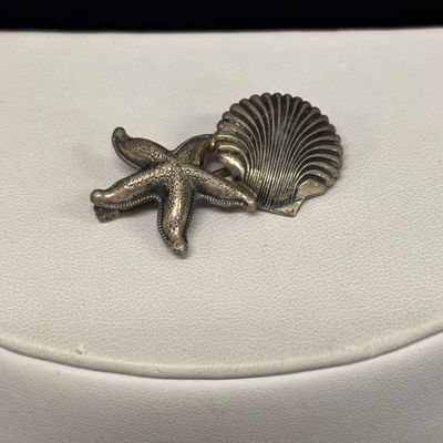 LOT 69: Beaucraft 925 Sterling Brooch 3.3g with a Sterling 925 Italy Tri-Tone Bracelet 27.9g