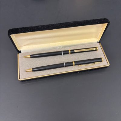 LOT 31: Collection of Vintage Pens