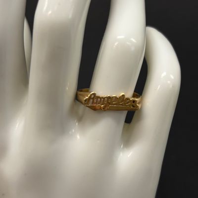 LOT 86: Vintage 10k Gold 'Angelea' Ring 1.8g - sz 8