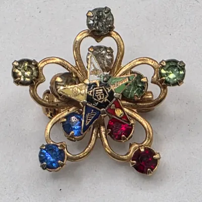 LOT: 59 Vintage Silver and Gold Tone Brooches, Pins, & Clip-Ons Royal Adderly, Coro, Boucher & More