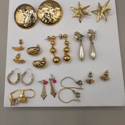LOT 62: Vintage Gold Tone Pierced Earrings Clip-Ons & Screwbacks Lisner & More