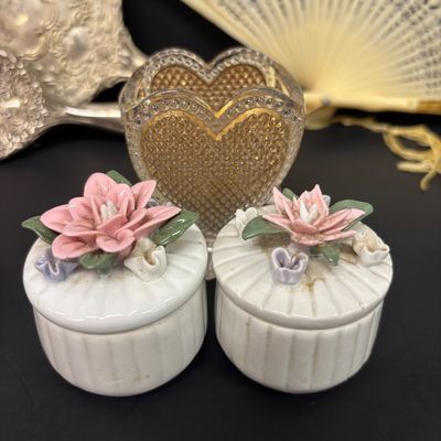 LOT 35: Antique Figural Pug Pounce Pot/Shaker, 10k GF Eyeglasses, Heart Shaped Toothpick Holder, Ornate Floral Handheld Mirror &...