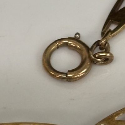 LOT 107: Vintage 14k Gold Bracelet 2.8g (Acid Tested)