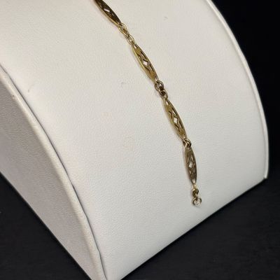 LOT 107: Vintage 14k Gold Bracelet 2.8g (Acid Tested)