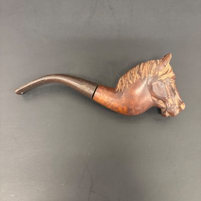 LOT 33: Wally Frank LTD Carved Wood Horse Head Pipe with Scottish Terrier Metal Pipe Holder & Silent Butler