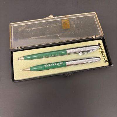 LOT 31: Collection of Vintage Pens