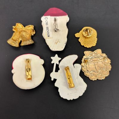 LOT 40: Vintage Holiday Costume Jewelry