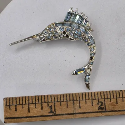 LOT 58: Collection of 5 Vintage Silvertone Brooches Mazer & More