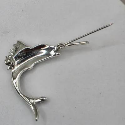LOT 58: Collection of 5 Vintage Silvertone Brooches Mazer & More