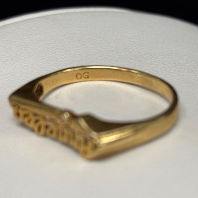 LOT 86: Vintage 10k Gold 'Angelea' Ring 1.8g - sz 8