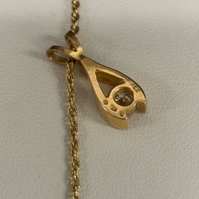 LOT 53: Diamond and 14K Gold Pendant on 14K Gold Chain 3.8gtw