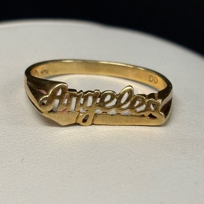 LOT 86: Vintage 10k Gold 'Angelea' Ring 1.8g - sz 8