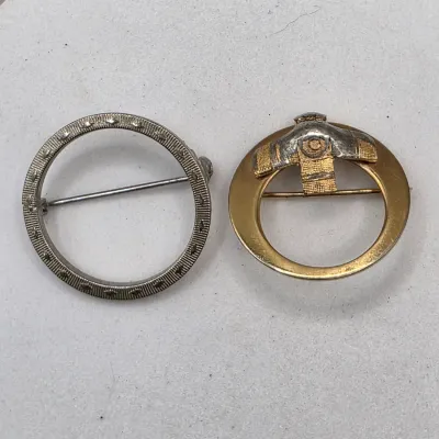 LOT: 59 Vintage Silver and Gold Tone Brooches, Pins, & Clip-Ons Royal Adderly, Coro, Boucher & More