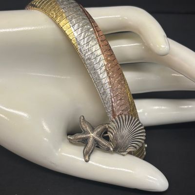 LOT 69: Beaucraft 925 Sterling Brooch 3.3g with a Sterling 925 Italy Tri-Tone Bracelet 27.9g