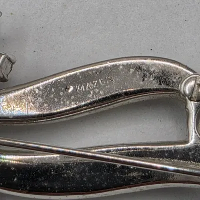 LOT 58: Collection of 5 Vintage Silvertone Brooches Mazer & More