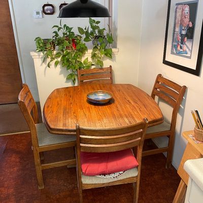 1970 s dining table w chairs