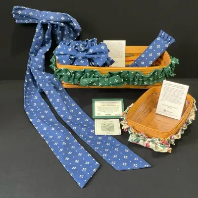 Longaberger Bread And Fruit Baskets And Fabric Accessories 