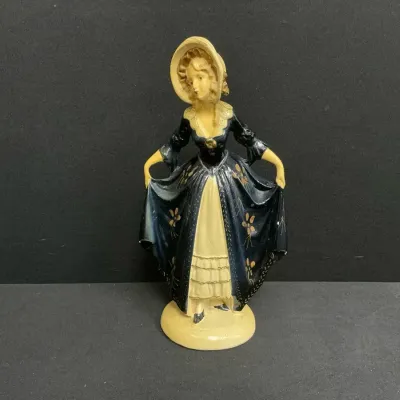 Roman Art Co. Lady Figurine
