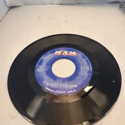 Gilbert O’Sullivan “Alone Again (Naturally)” / “Save It” MAM 45-3619 Vintage 45 RPM Record