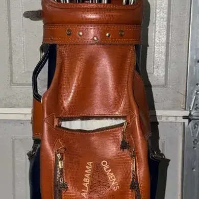 Alabama Oilmen’s Mobile 3rd Invitational Golf Bag with Right-Handed Golf Clubs