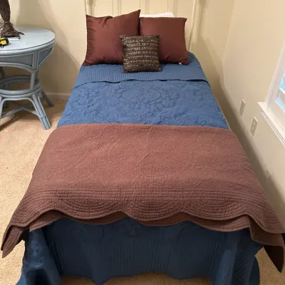 Twin Bed With Metal Frame 