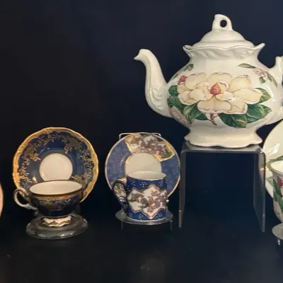 Collectible Teacups & Teapot 