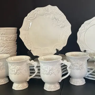 Jane Seymour St. Catherine’s Court “Serenade” 25-Piece Dinnerware Set with Teapot – Set #2