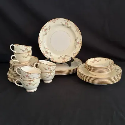 Homer Laughlin Eggshell Nautilus Dinner Set Of Six